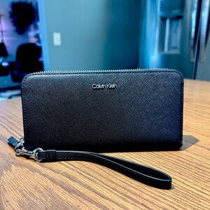 Calvin Klein Zip Around Wristlet Wallet - Black Saffiano - NWT